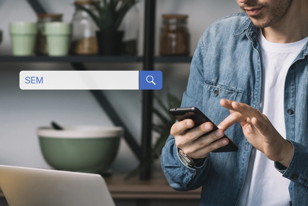 A man seraching SEM in the Google Search Engine